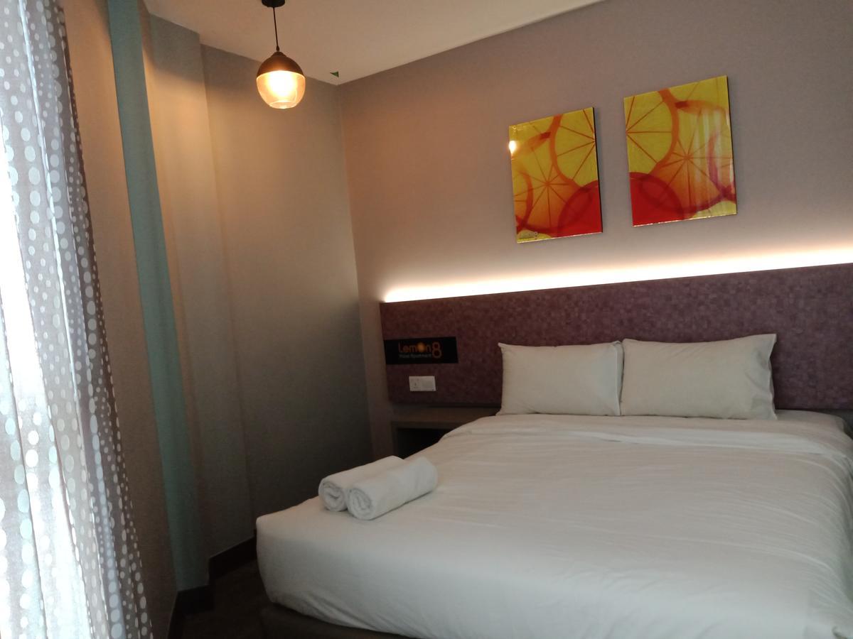 Lemon 8 Boutique Hotel @ Melaka Екстериор снимка